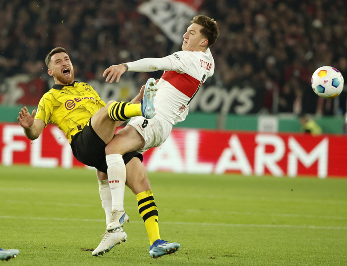 开云体育-包含斯图加特赛前更衣室发声；志在德国杯名次提升；态度坚定；年轻球员得到机会的词条